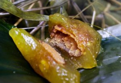 Ý nghĩa của việc cúng bánh tro trong ngày Tết Đoan Ngọ (5/5)