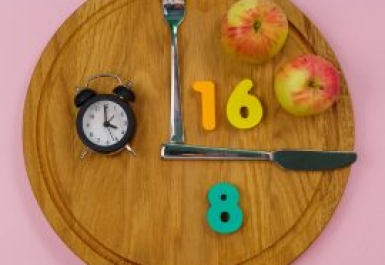 Phương pháp nhịn ăn gián đoạn 16/8 là gì? Lợi ích và thực đơn 16/8 hiệu quả