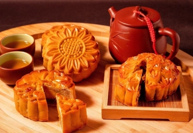 Ăn bánh trung thu cần chú ý những điều gì, trường hợp nào không nên ăn?